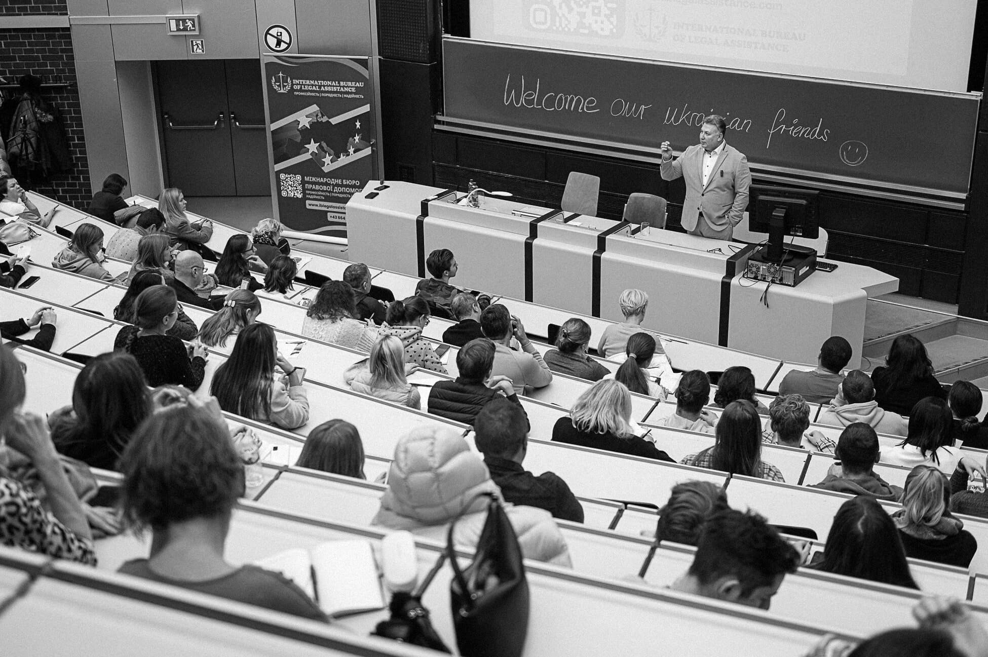 Семінар «ФОП в Австрії» у Відні: Андрій Іванський перед повним амфітеатром